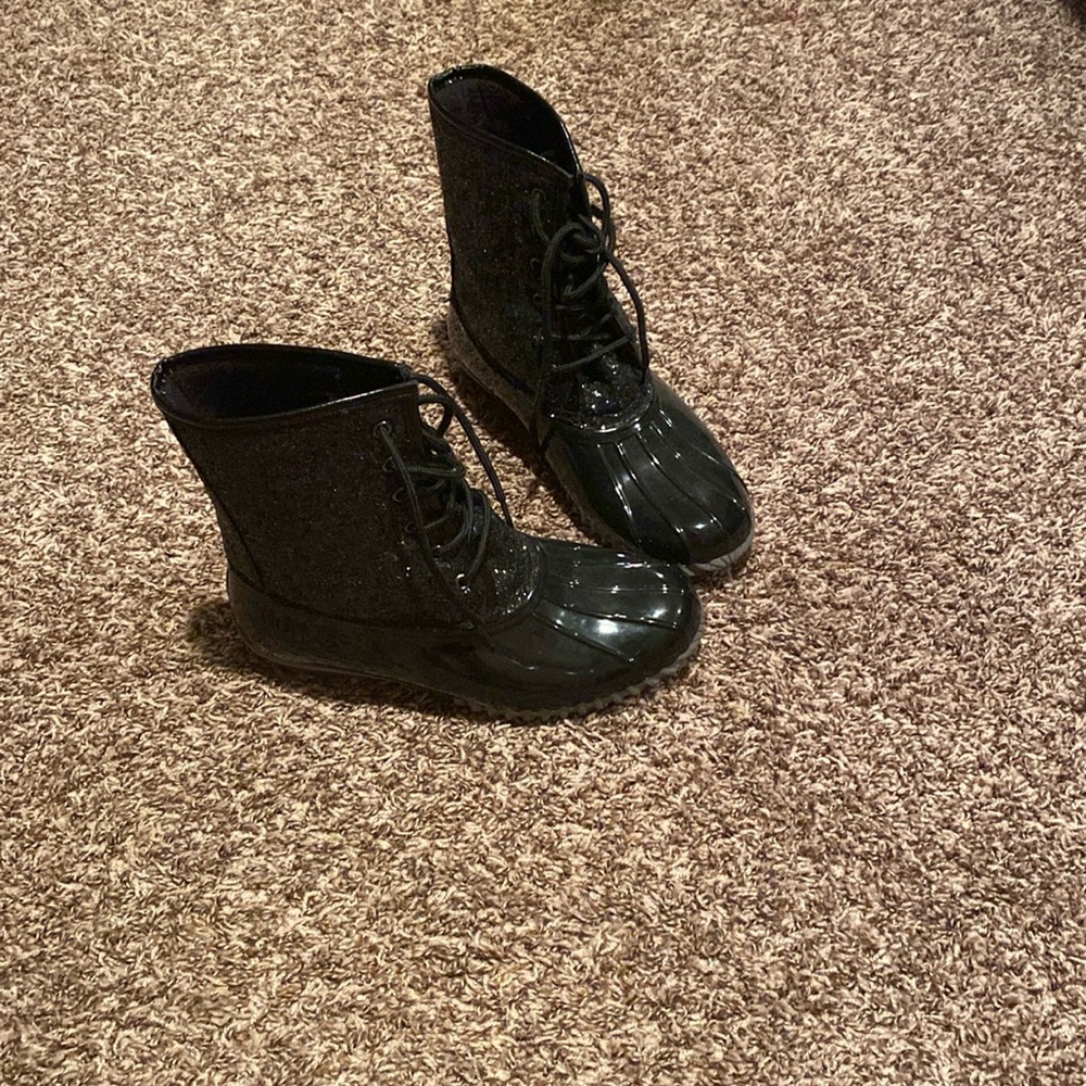 Black Glitter Rainboats